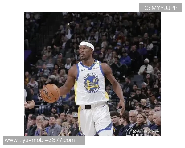 库里盛赞巴特勒训练赛表现出色攻防两端展现统治力