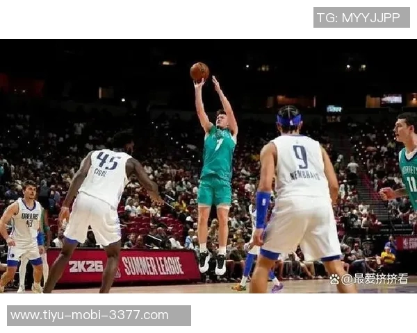 黄蜂主帅称赞克尼佩尔三分球表现展现未来潜力与成长空间