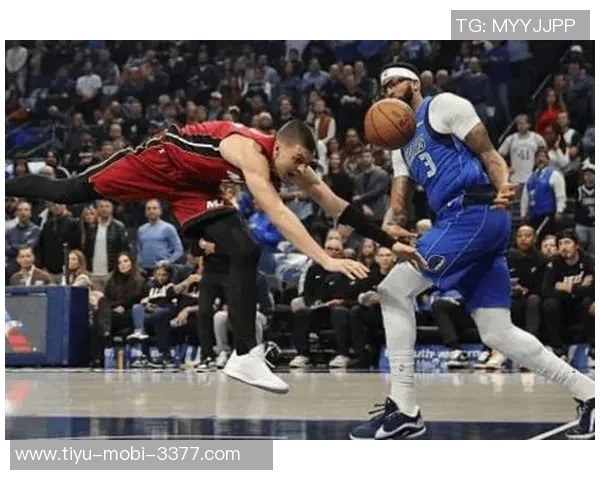 独行侠训练阵容惊艳全场弗拉格华盛顿浓眉莱夫利携手出击 独行侠训练阵容惊艳全场弗拉格华盛顿浓眉莱夫利携手出击