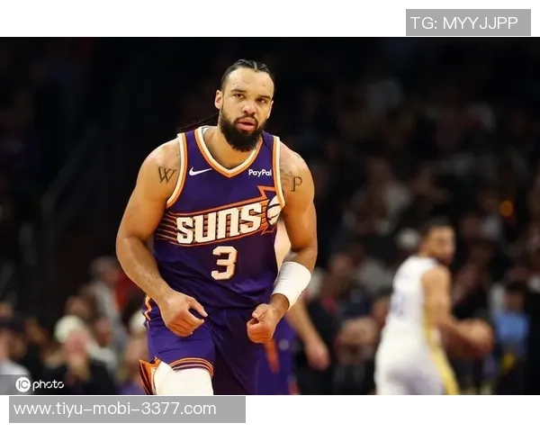 狄龙三分球表现出色半场15分3篮板助力球队争胜 狄龙三分球表现出色半场15分3篮板助力球队争胜